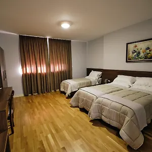 https://in-center-hotel.hotels-in-tirana.com