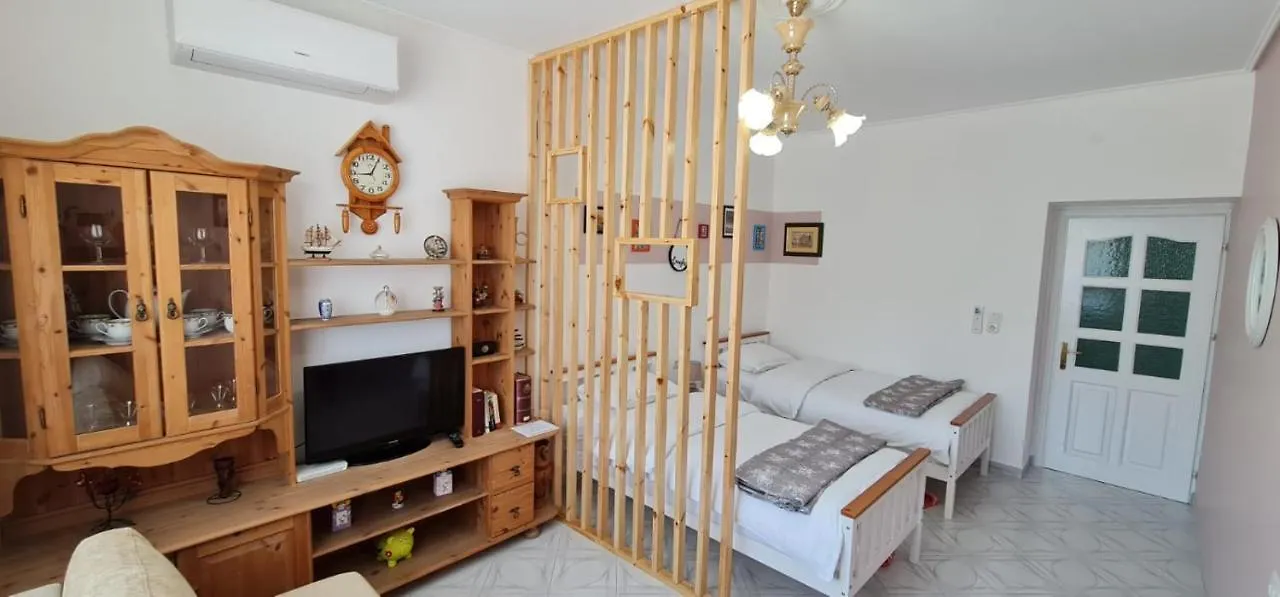 Funky Guest House&Adventures Përmet